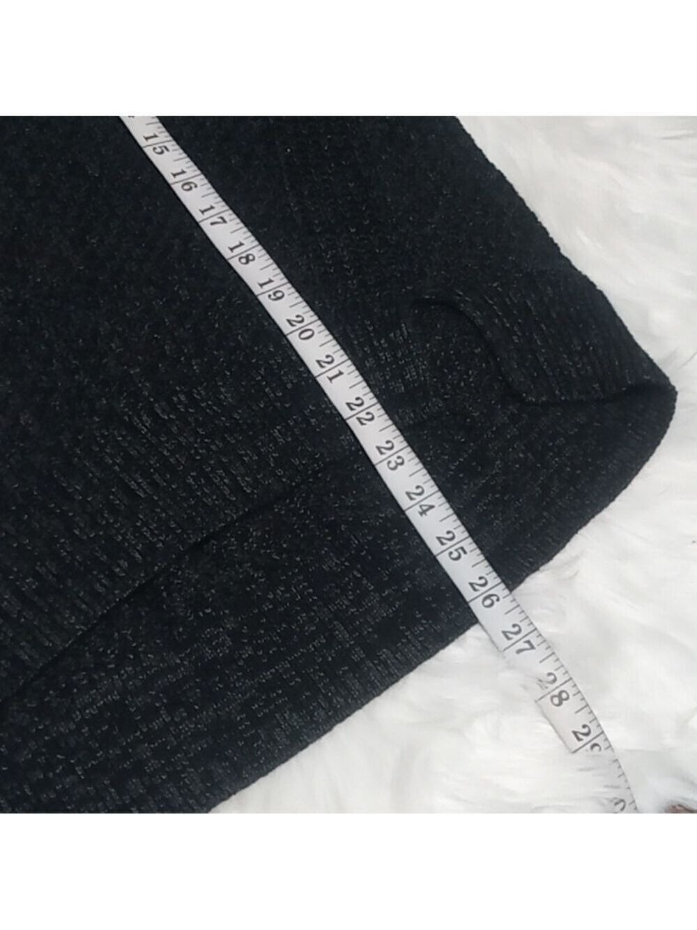 𝅺Universal Thread Pullover Sweater - Picture 4 of 10